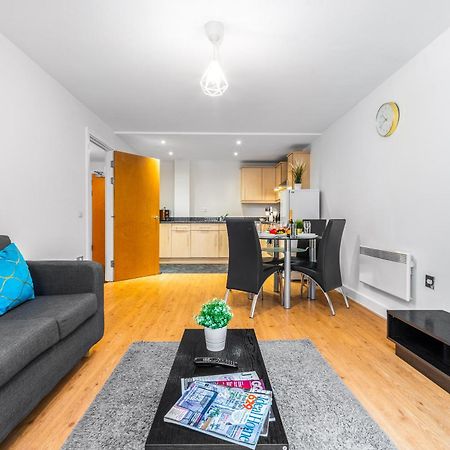 City Centre - Two Bed Apartment - Digbeth - Secure Parking - Netflix - Wifi - 15A Birmingham Exterior photo
