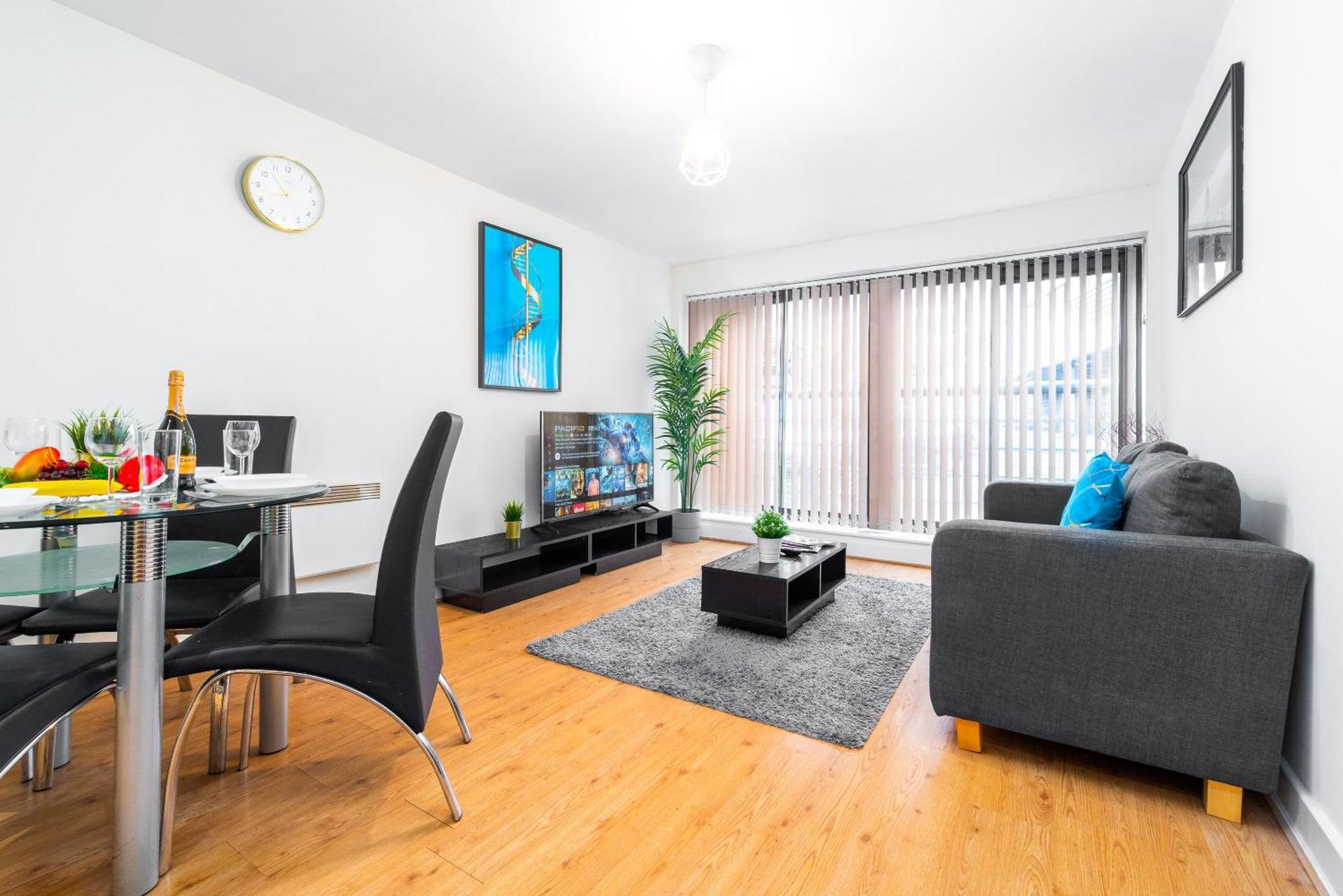 City Centre - Two Bed Apartment - Digbeth - Secure Parking - Netflix - Wifi - 15A Birmingham Exterior photo